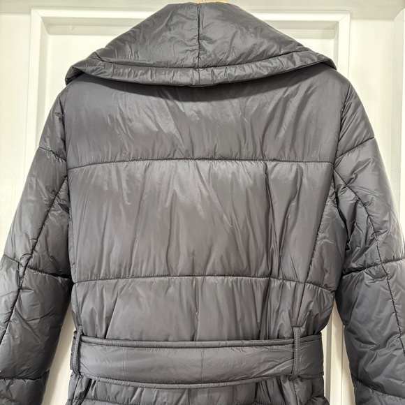 ANN TAYLOR Factory Black Belted Puffer Coat Size Medium - Picture 11 of 12